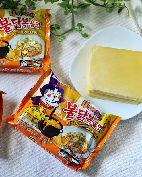 Buldak Ramen Quattro Cheese
