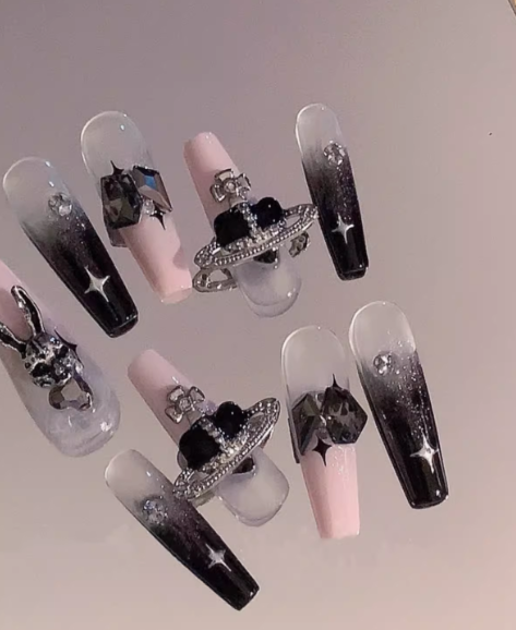 Handmade manicure wear high-end niche white sweet spicy black pink bunny star Queen Mother West fake nail stickers